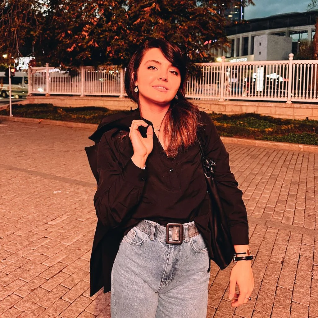 The Car Coat and Jeans Formula That Always Looks Expensive