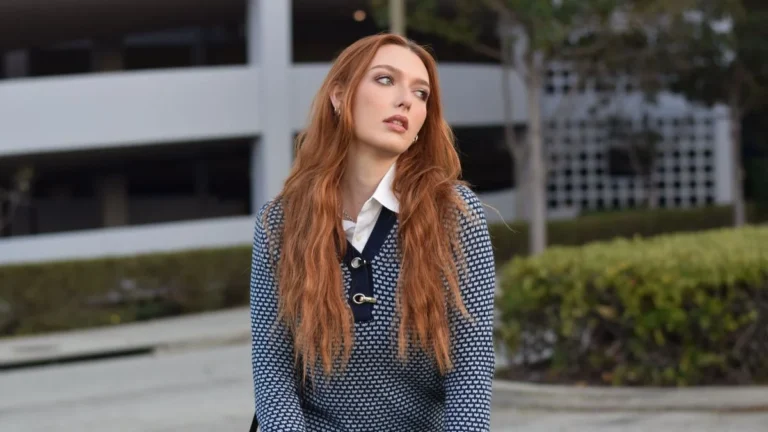Preppy Rugby Shirt Outfits for a Sporty Chic Look