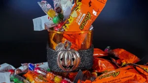 20 Spooky Halloween Gift Baskets to Make This Year
