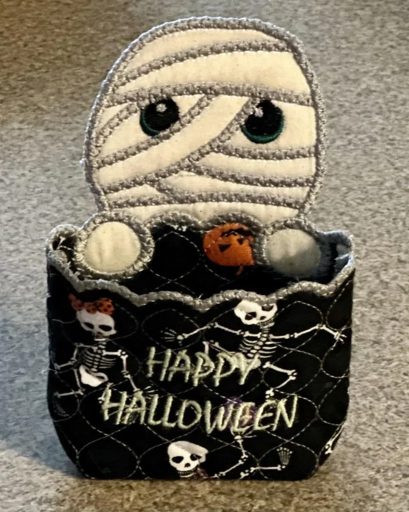 Mummy-Inspired Treat Bags