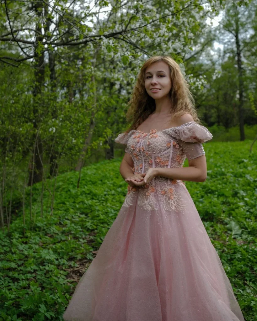 Romantic Details for a Soft Feminine Look
