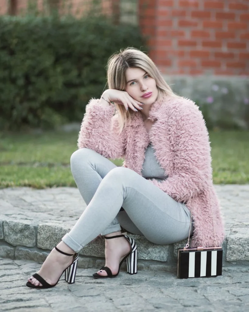 Skinny Jeans With Heels for an Evening Look