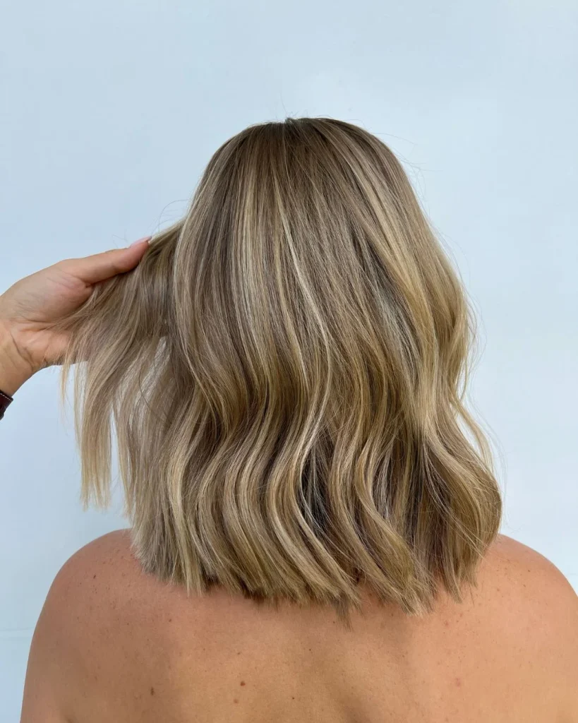 Wavy A-Line Bob for an Effortless Look