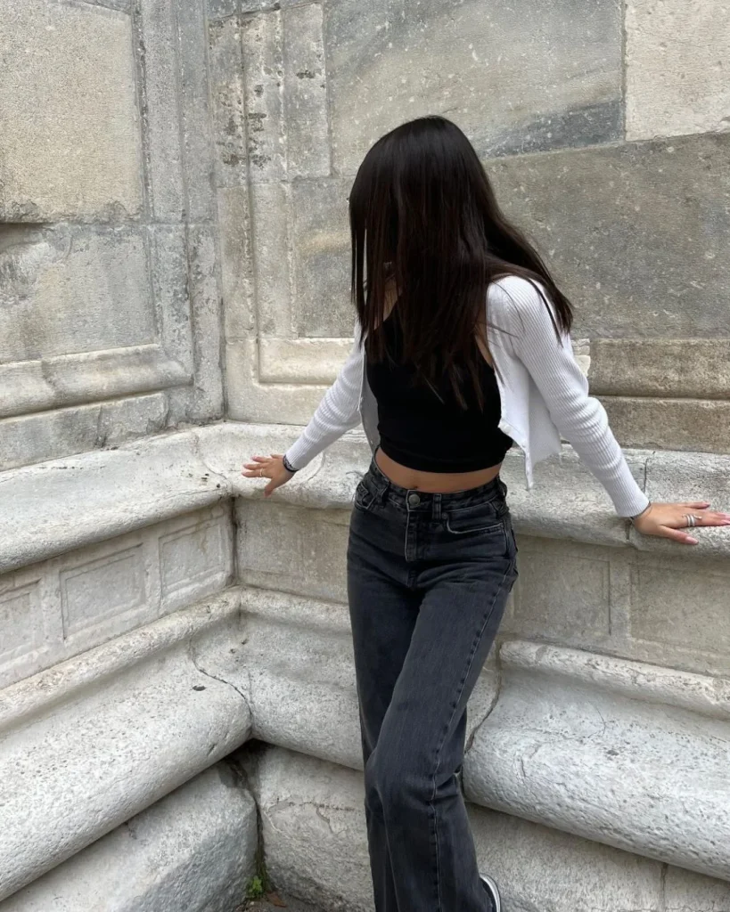 Classic Jeans and a Stylish Top